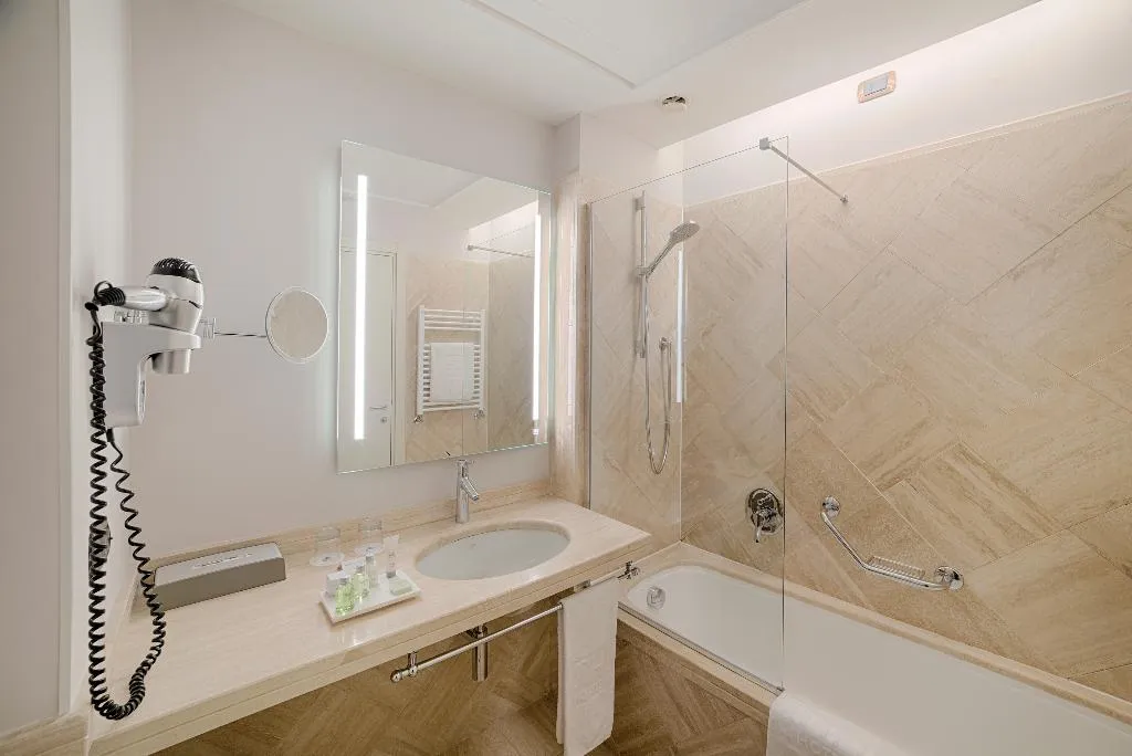 DOUBLE SINGLE USE STANDARD Room, NH Roma Villa Carpegna, Rome