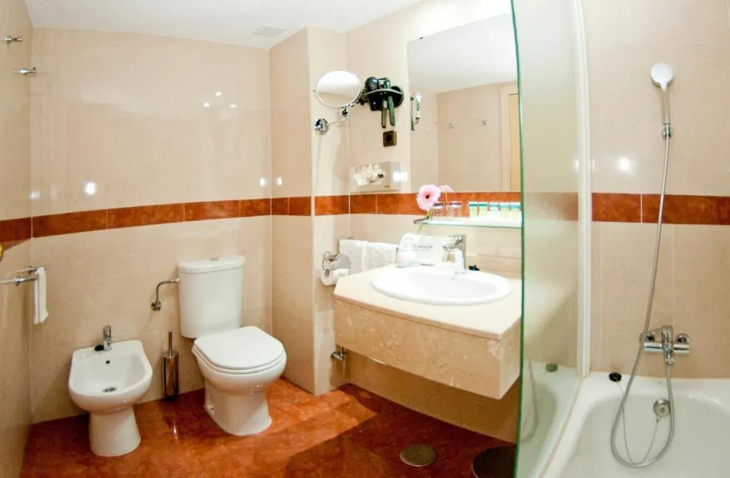 DOUBLE STANDARD Room, BYPILLOW Castellana, Madrid