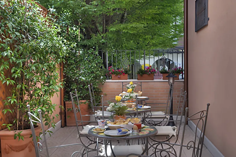 Terrace, Garibaldi, Venice