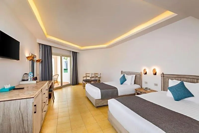 Room, Protels Grand Seas Resort Aqua Park, Red Sea Riviera
