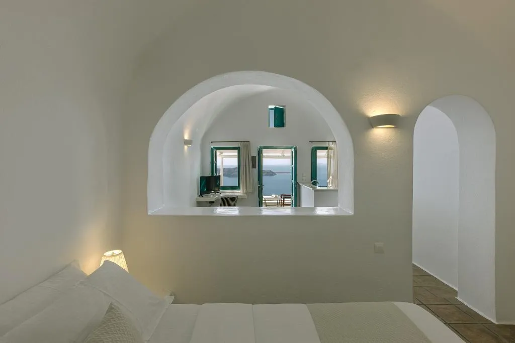 STUDIO DELUXE Room, Afroessa Hotel, Santorini