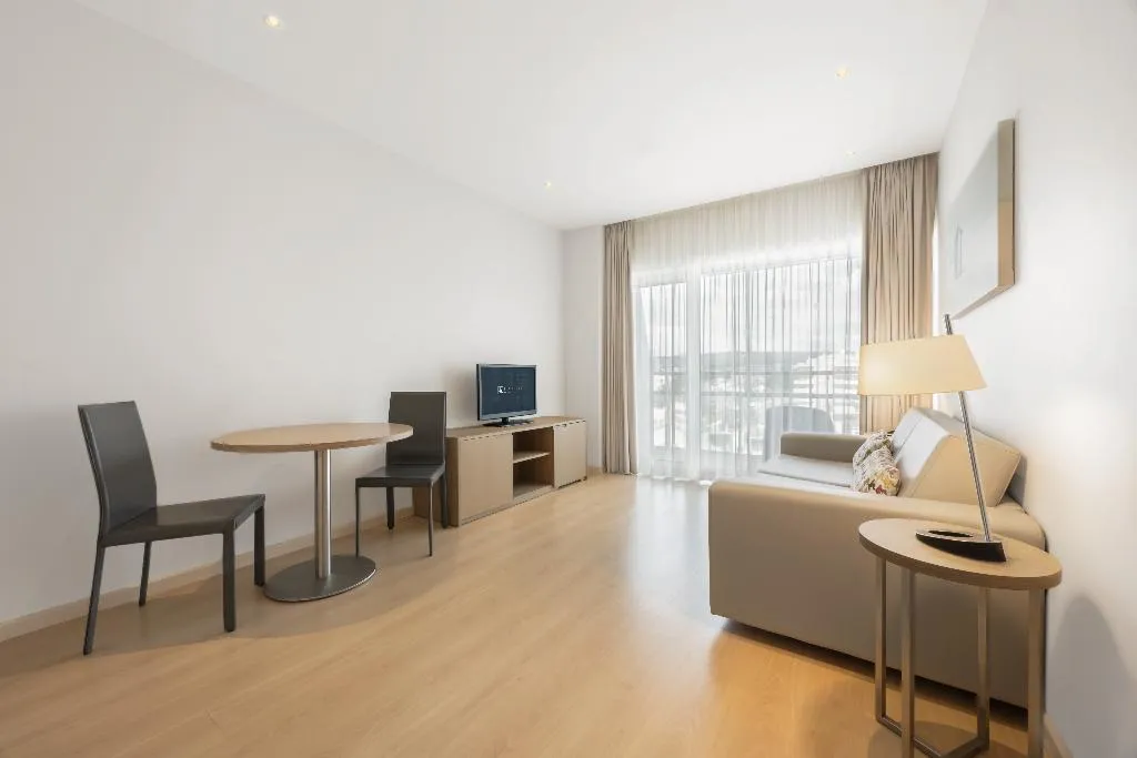 FAMILY ROOM CAPACITY 3 Room, Eurostars Oasis Plaza, Porto
