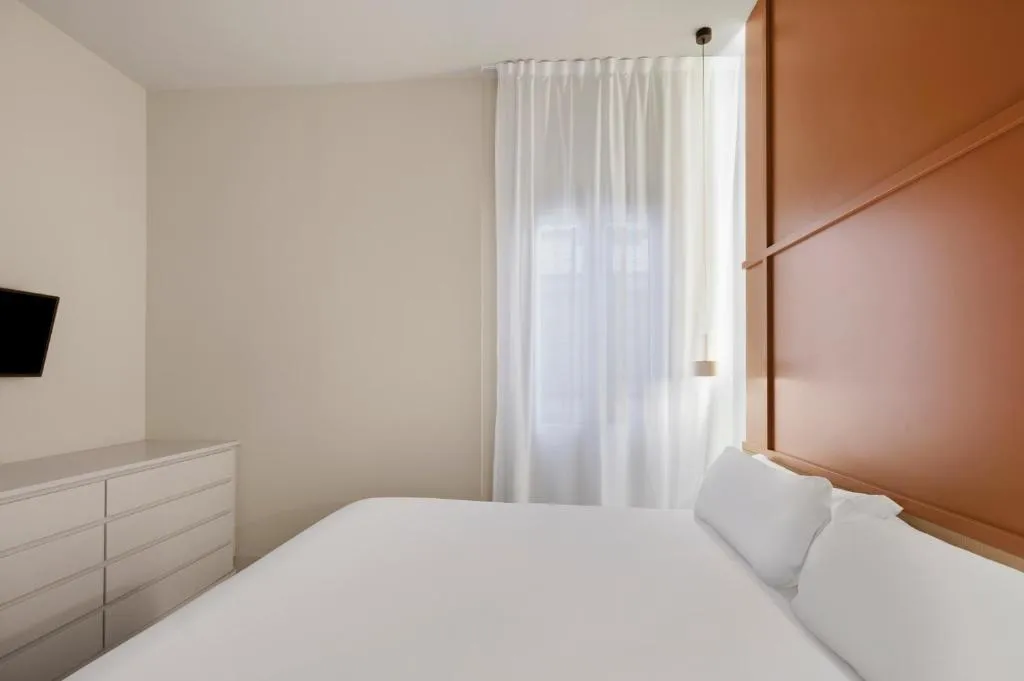 Room, B&B Apartamentos Madrid Centro Fuencarral 46, Madrid