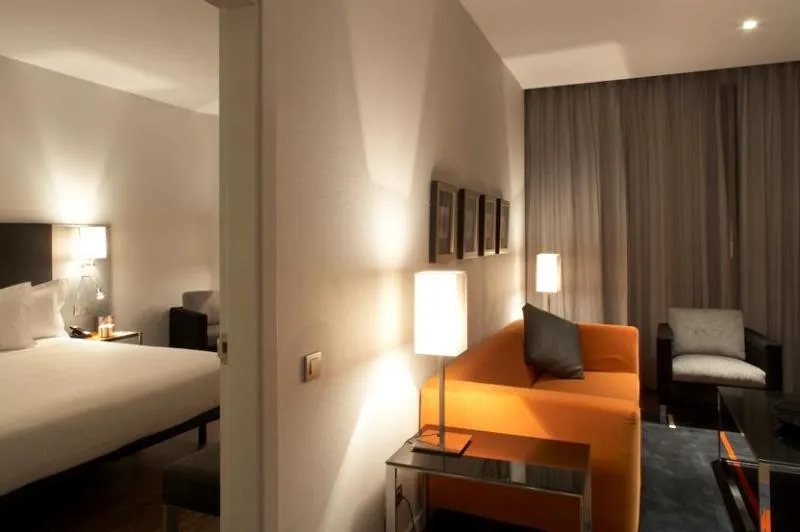 JUNIOR SUITE STANDARD Room, Hotel Palau de Bellavista Girona by URH, Costa Brava