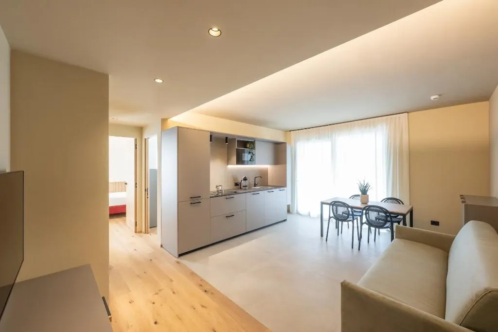 APARTMENT TWO BEDROOMS WITH TERRACE Room, Ètra Suites & Apartments, Milan