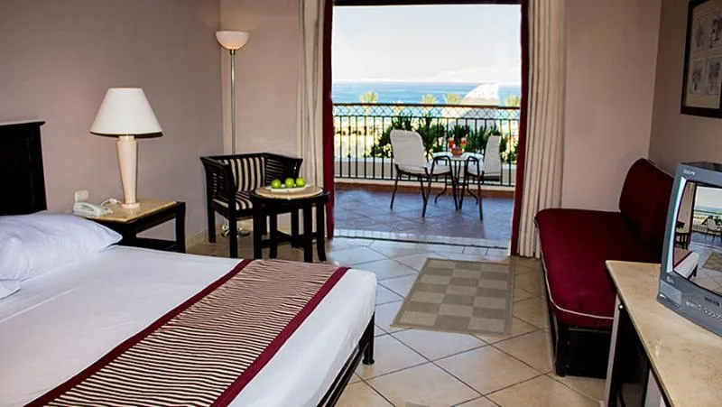 FAMILY ROOM SEA VIEW Room, JAZ Belvedere, Red Sea Riviera