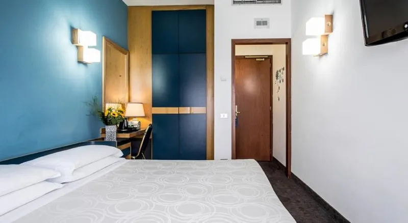 Double or Twin STANDARD Room, Mirage, Florence