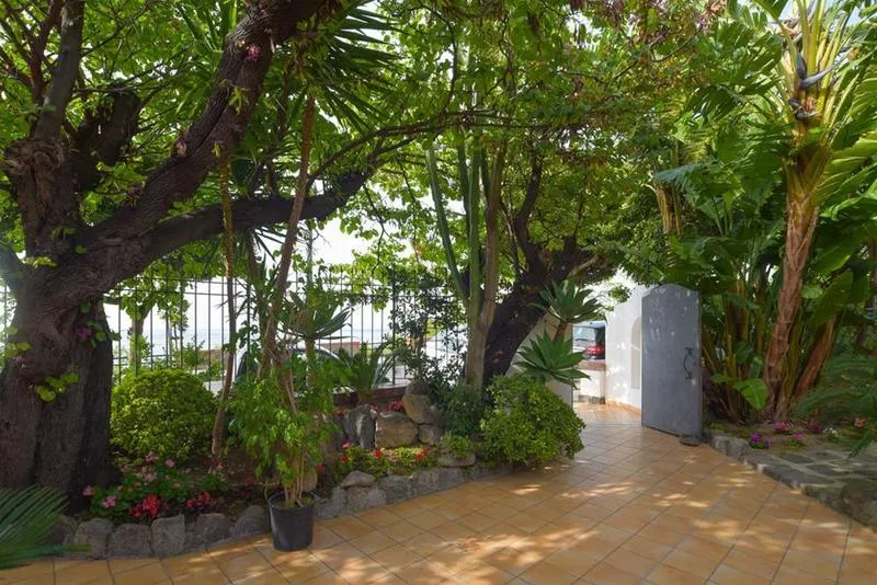 General view, Albergo Italia, Naples