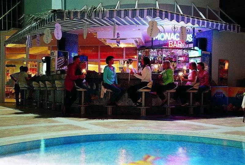 Bar, Risus Suit, Antalya