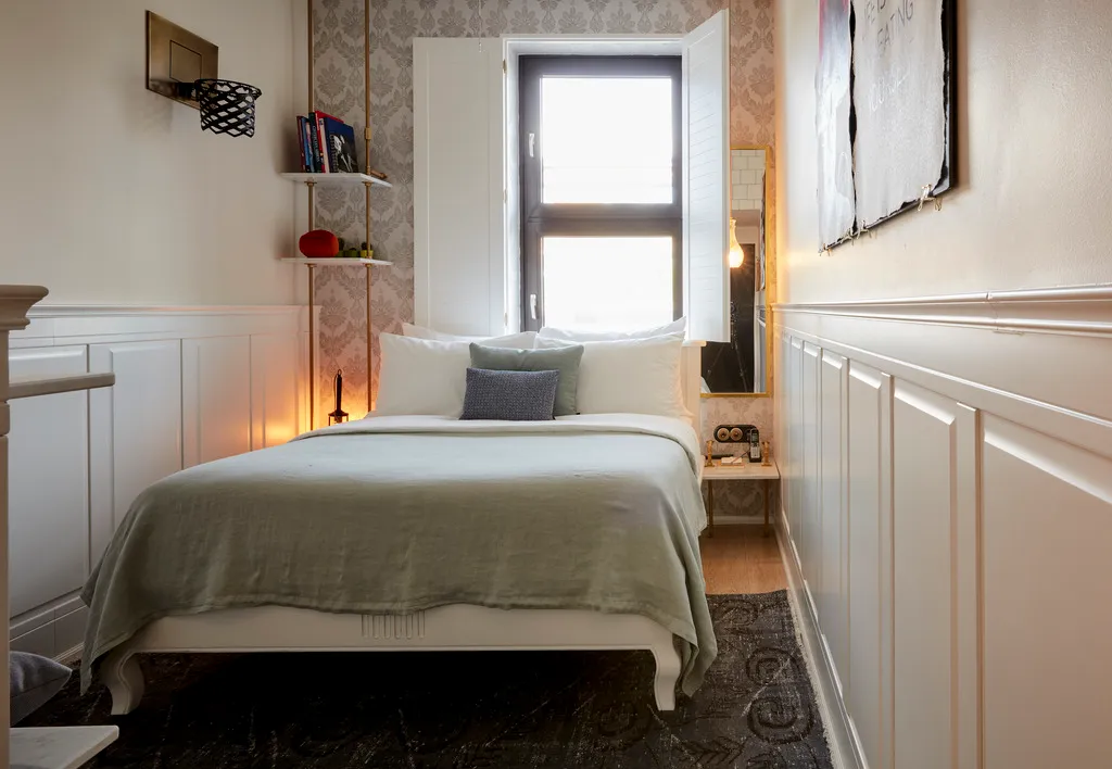 SINGLE STANDARD Room, Max Brown Hotel Ku’damm, part of Sircle Collection, Berlin