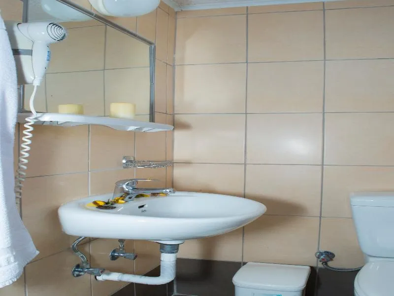 Room, Nikos, Crete