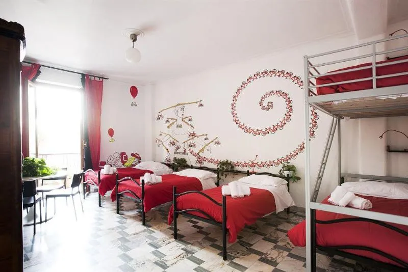 General view, Martini Bed, Rome