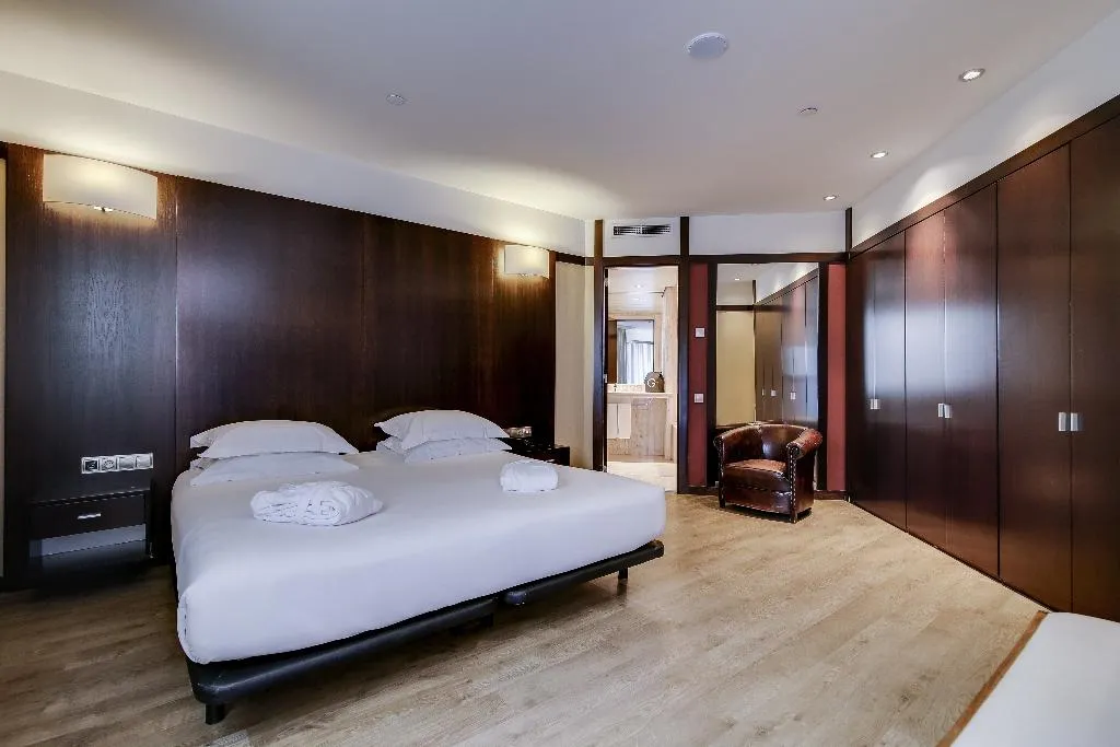 JUNIOR SUITE STANDARD Room, Barcelona Universal, Barcelona