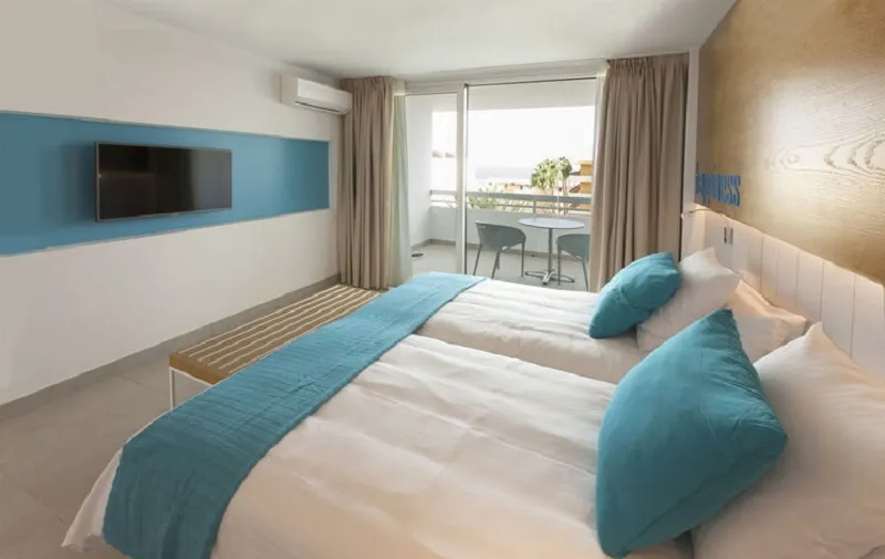 Room, Akeah Broncemar, Gran Canaria