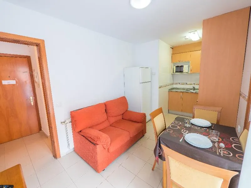 APARTMENT CAPACITY 4 ONE BEDROOM Room, Apartaments AR Isern, Costa Brava