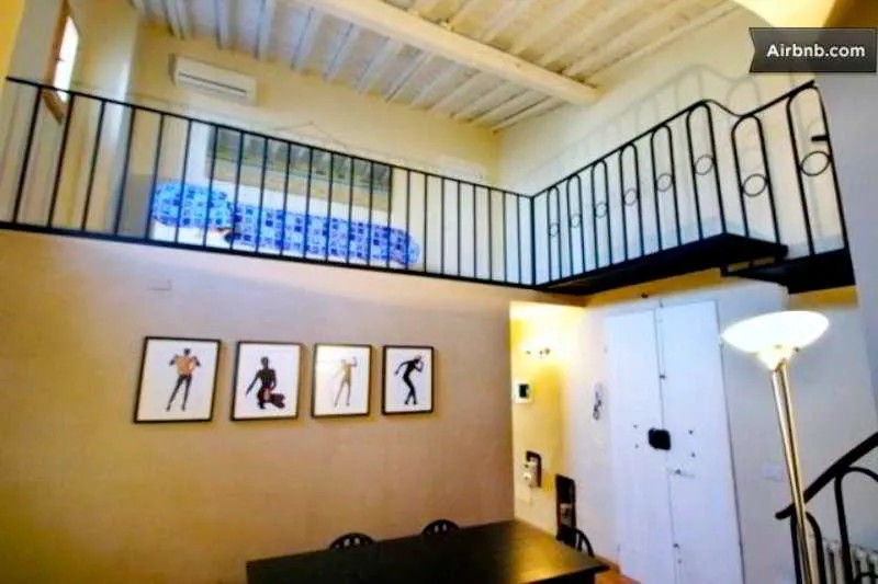 Room, Florence Apartments, Florence