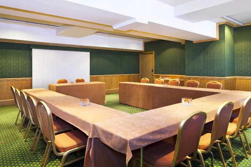 Conferences, Duo Milan Porta Nuova, A Tribute Portfolio Hote, Milan