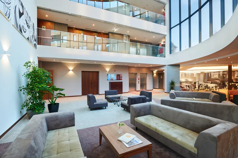 Lobby, Timbre Heroismo, Porto