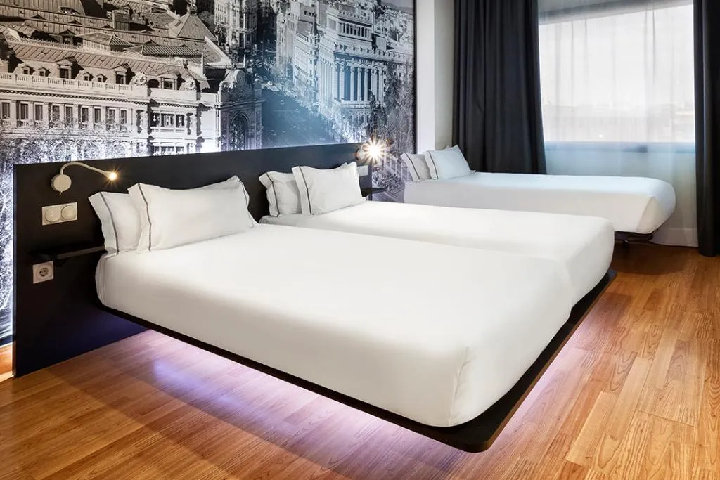 TRIPLE STANDARD Room, B&B HOTEL Madrid Aeropuerto T4, Madrid