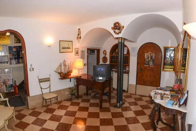 General view, Hotel Casa Peron, Venice
