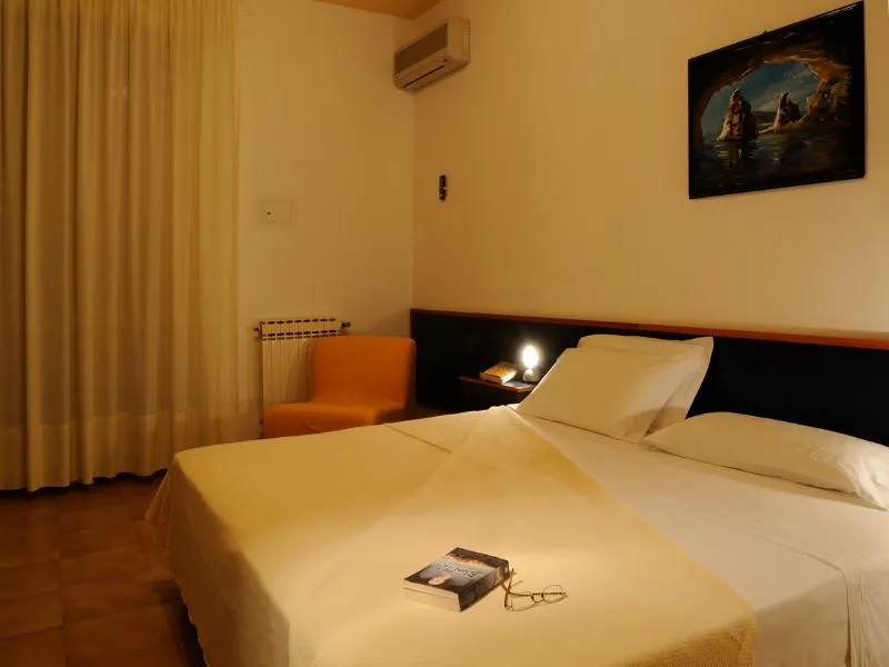 Room, Hotel Oasis, Alghero