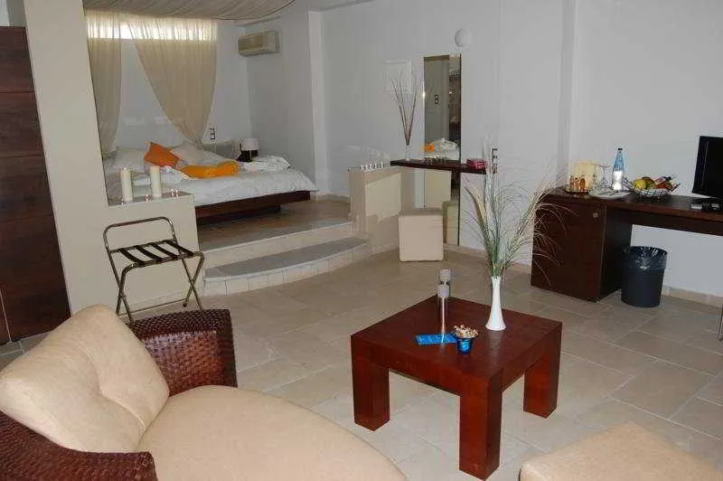 Room, Antinea Hotel Suites and spa, Santorini