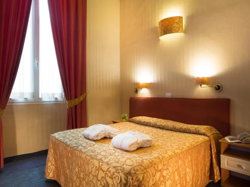 Room, Albergo Montreal, Florence