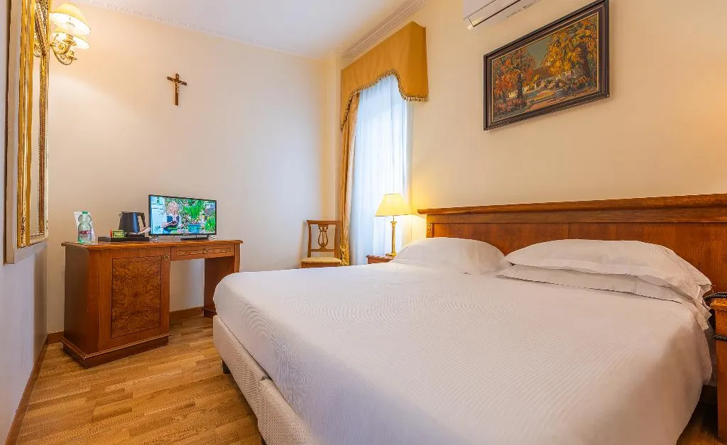 Double or Twin STANDARD Room, Hosianum Palace, Rome