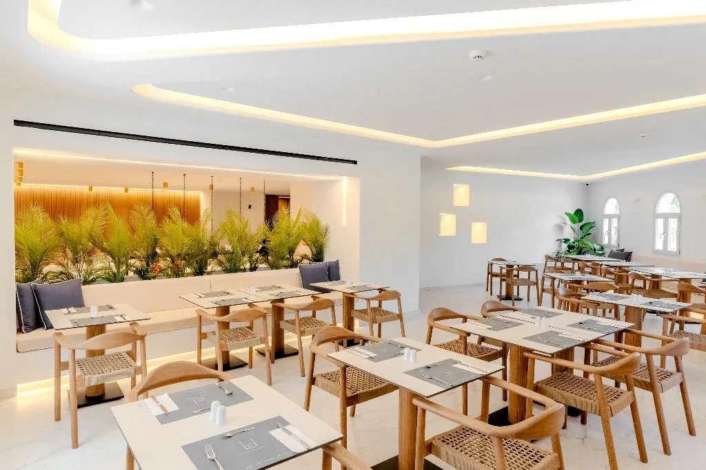 Restaurant, Aegean Plaza, Santorini