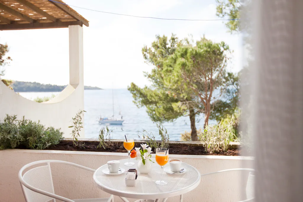 DOUBLE DELUXE SEA VIEW WITH BALCONY Room, Odisej, Dubrovnik