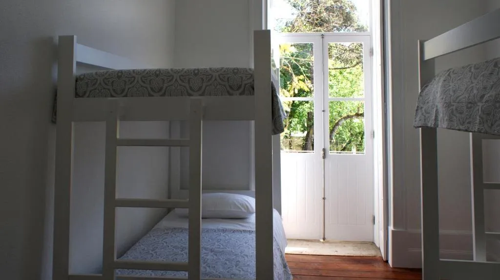Bed in dormitory WITH SHARED BATHROOM Room, WW Hostel & Suites, Porto