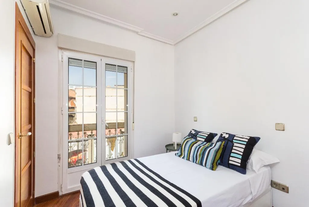 APARTMENT ONE BEDROOM Room, Smartr La Latina, Madrid