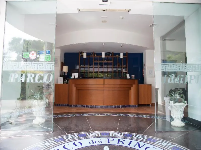 Lobby, Parco dei Principi, Naples