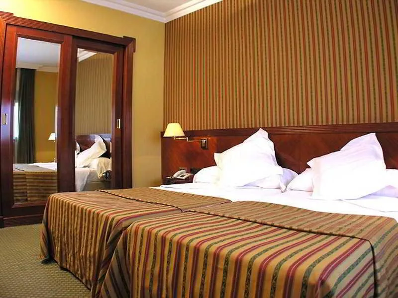 Double or Twin STANDARD Room, Hotel Torremangana, Madrid