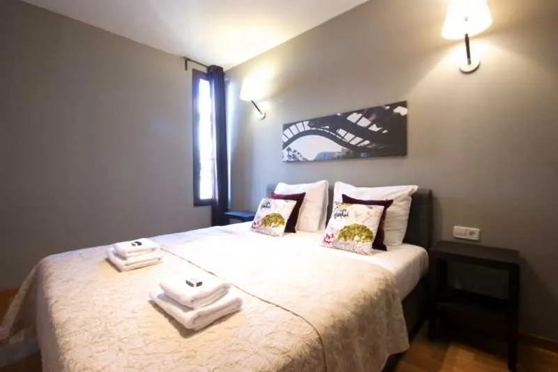 Room, Paseo De Gracia Apartments, Barcelona