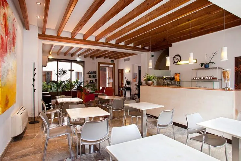 Restaurant, L'Hostal, Majorca