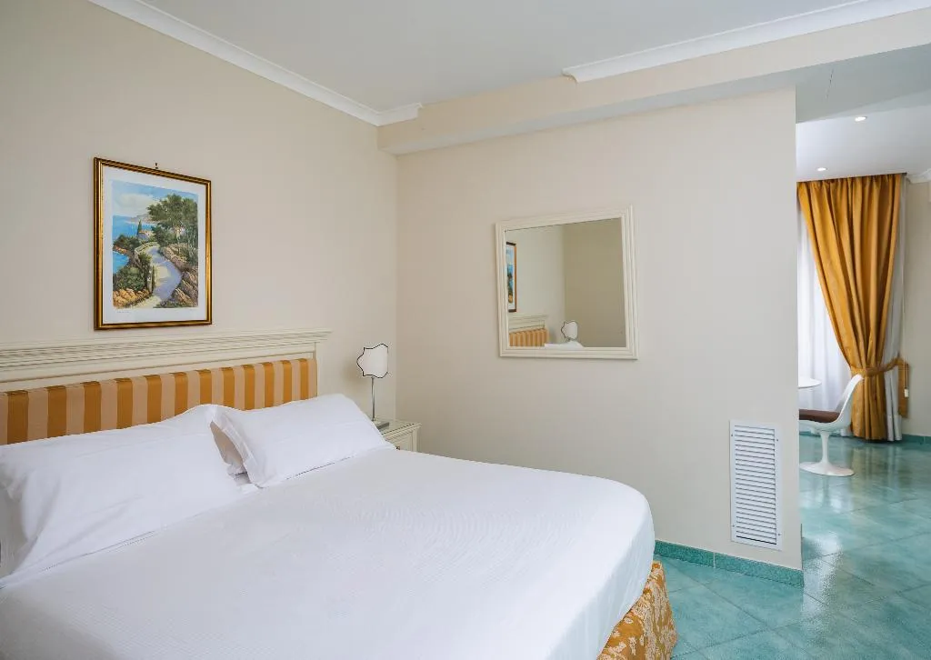 TRIPLE CLASSIC WITH BALCONY Room, Hotel Jaccarino, Naples