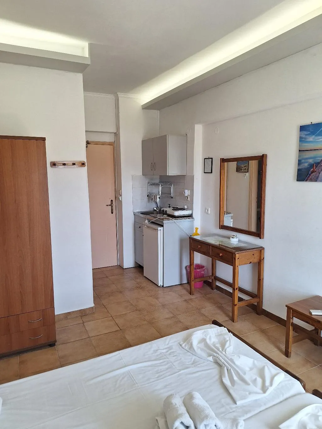 STUDIO CAPACITY 2 Room, Vera Studios, Rhodes