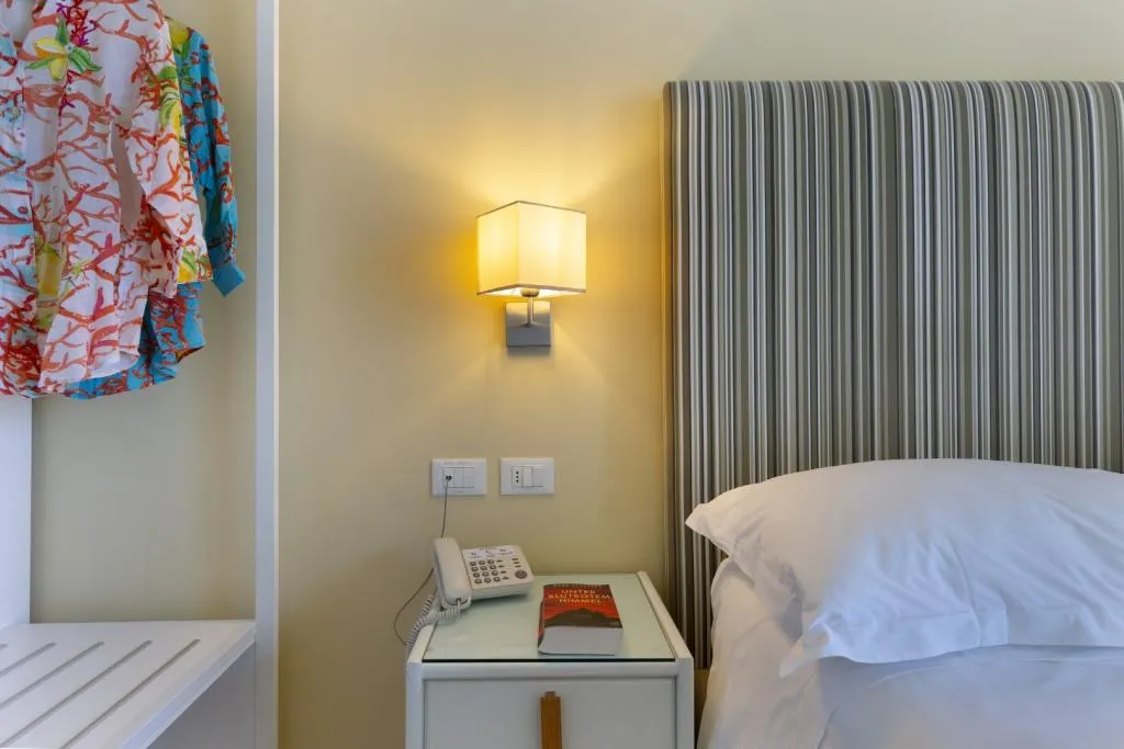 Double or Twin SEA VIEW WITH BALCONY Room, Hotel Regina Sorrento, Naples