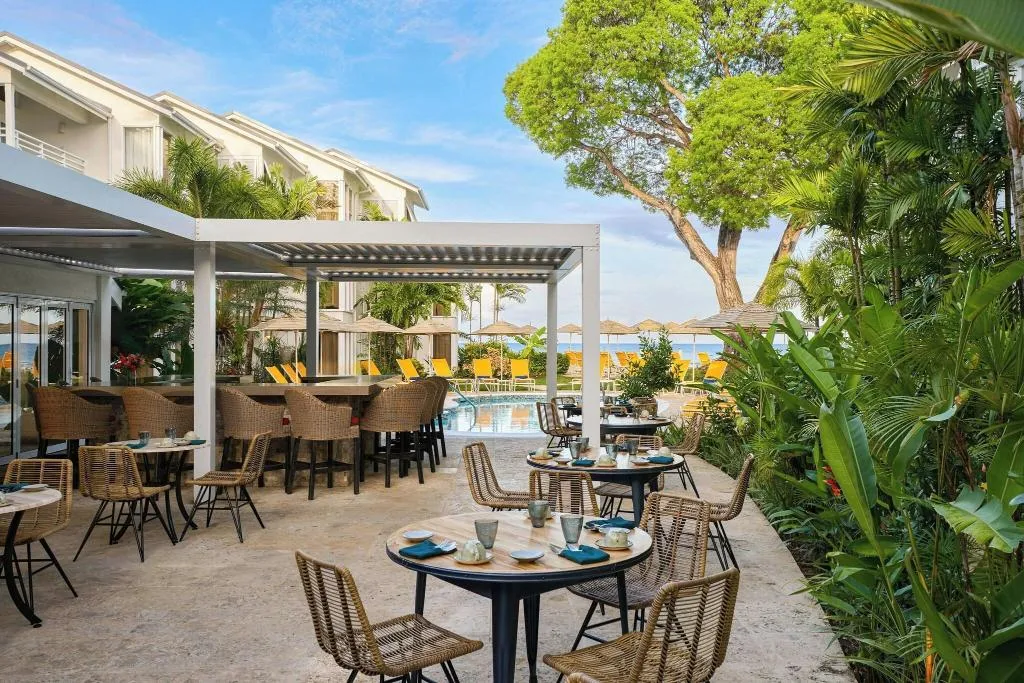 Bar, Treasure Beach Hotel, Barbados