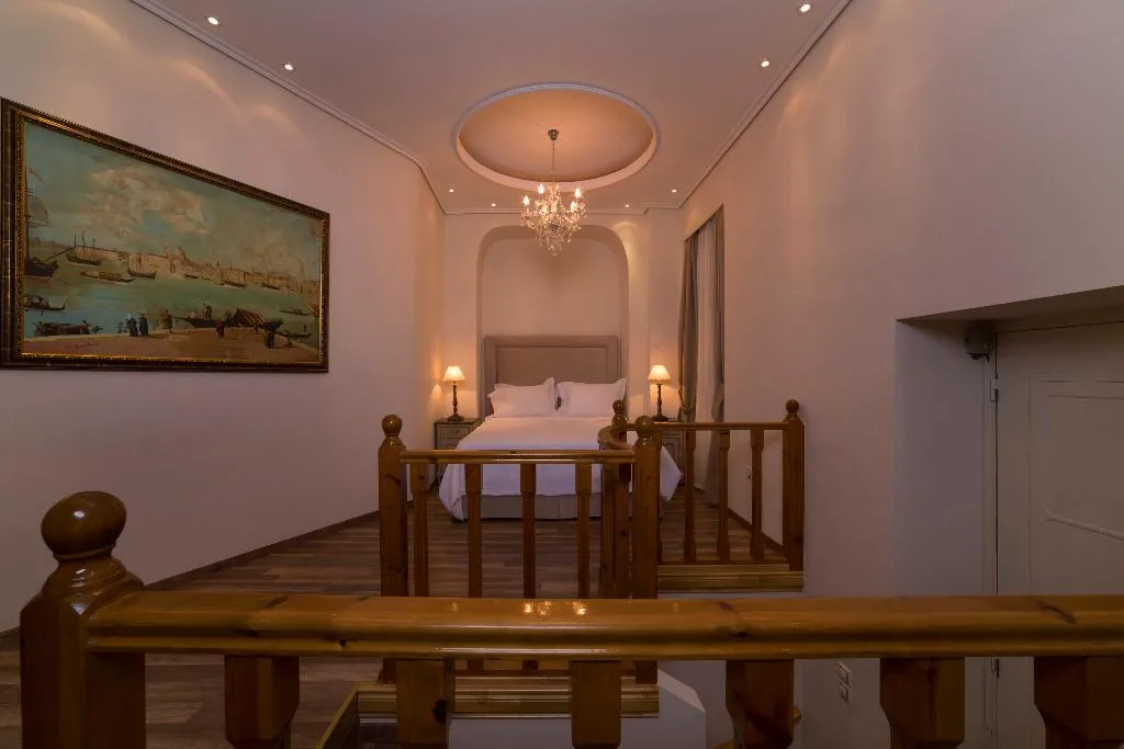 SUITE STANDARD Room, Home & Poetry, Athens