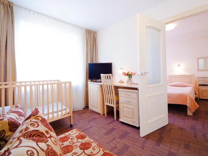 TRIPLE STANDARD Room, Rija Hotel Tia, Riga