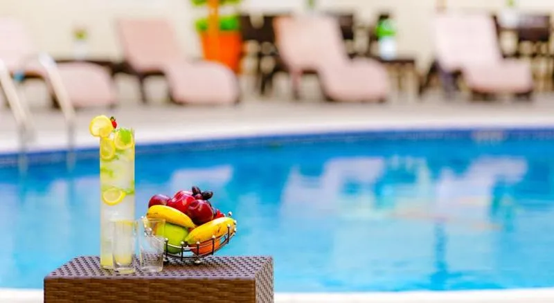 Pool, Golden Sands Hotel Apartments, Dubai