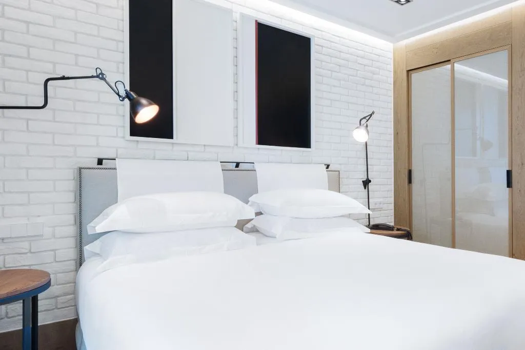 DOUBLE SUPERIOR Room, The Corner Hotel, Barcelona