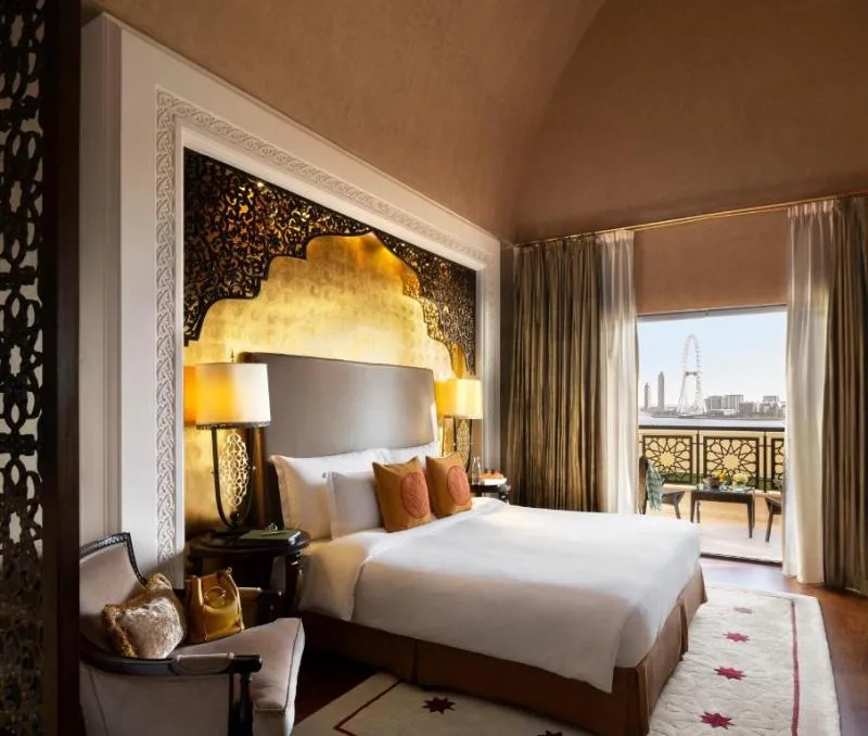 SUITE GRAND Room, Jumeirah Zabeel Saray Dubai, Dubai