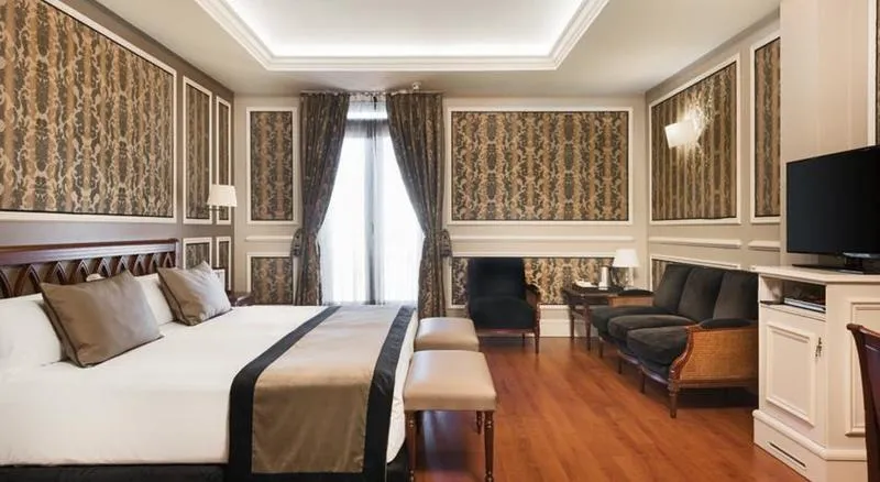 DOUBLE STANDARD Room, Catalonia las Cortes, Madrid
