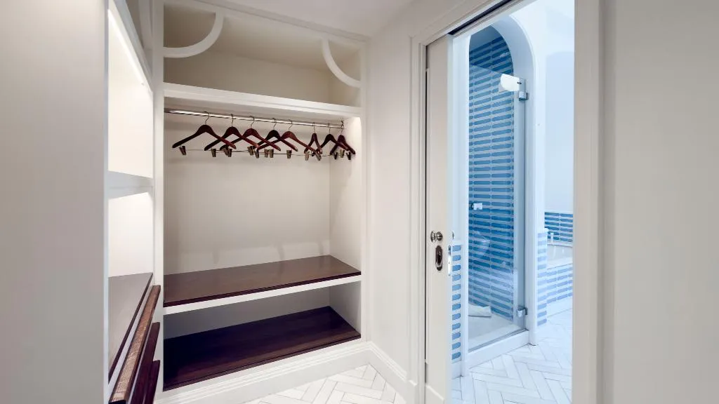 SUITE SEA VIEW WITH TERRACE Room, Grand Hotel Europa Palace, Naples