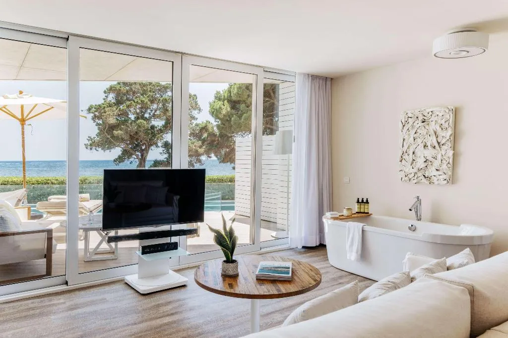 SUITE WITH PRIVATE POOL Room, ME Ibiza, Ibiza