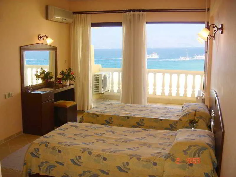 Room, Kerasus, Izmir