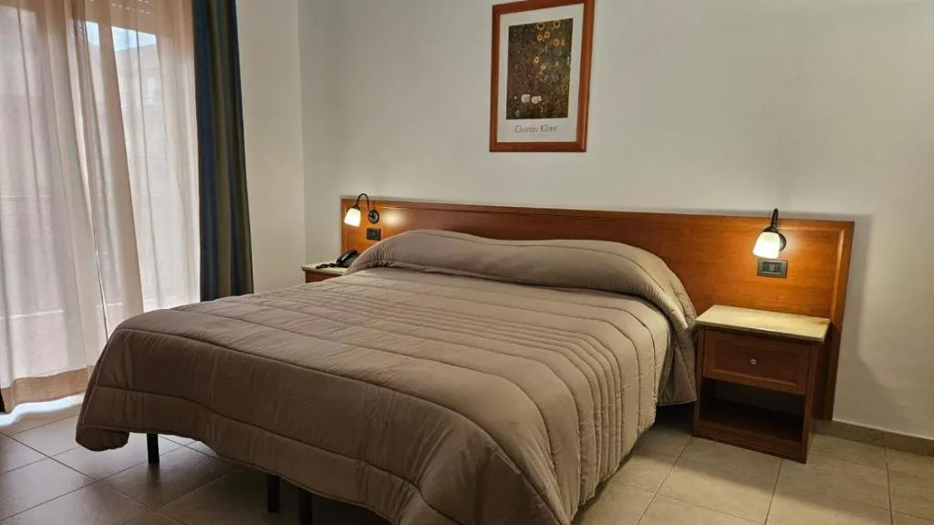 DOUBLE WITH BALCONY Room, GH Hotel & Restaurant, Palermo